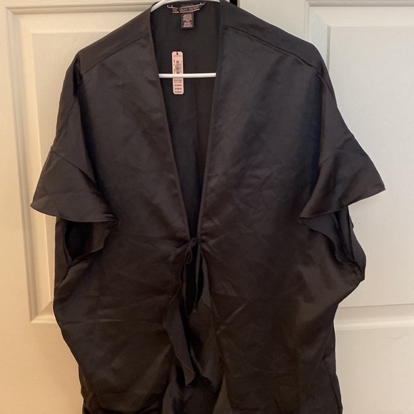 NWT 🎁 Victorias Secret Black Kimono Satin Robe - Picture 3 of 7